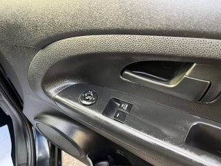 /photos/473/102771ad-279b-1705-8b23-7845ca8f07d1_i320x240.jpg