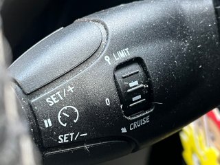 /photos/473/9735d2fb-5724-6e15-4689-7bb497686b5f_i320x240.jpg